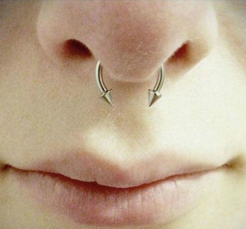 16g-10mm-diameter-3mm-spikes-septum-spiked-horseshoe-surgical