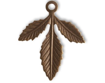 Vintaj 30x24mm Triplasian Leaf