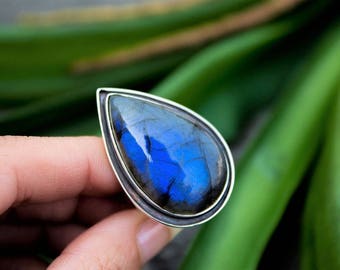 Labradorite Ring Sterling Silver, Pear Shape Labradorite Ring Blue Flash Labradorite 925 Silver Statement Ring, Natural Stone Ring