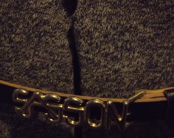 Skinny Navy Sasson Belt With Gold Sasson Buckle