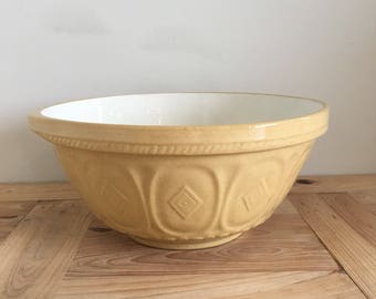1950's Vintage Large baking Bowl 12 Inch / 30cm Diameter Made In England