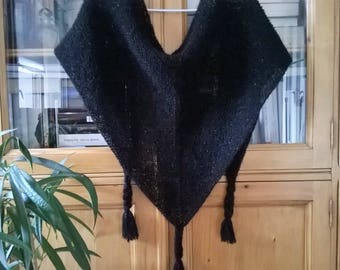 HAND KNITTED SCARF / SHAWL BLACK WOOL SCARF