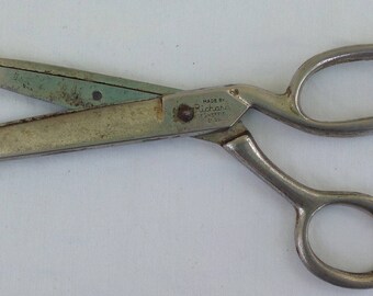 Richards Sheffield England Shears scissors Radiant Golden Age Rustless 7 3/8 inch Metal cuts nicely crafts sewing utility paper