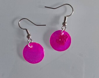Earring Pearl genuine fluorescent fuchsia