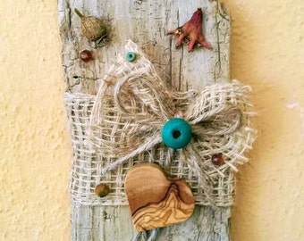 Wall of beach wood, driftwood, alluvial wood