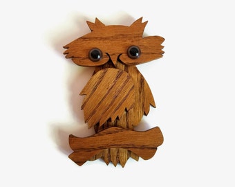 Cute and Kitschy Vintage Wooden Owl Wall Hanging/Wall Art