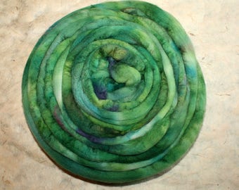 Hand-dyed Merino Wool 'Laguna' - combed tops