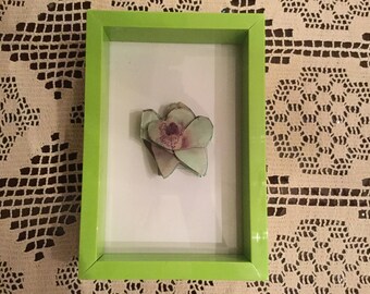 Square with technical embossed flower