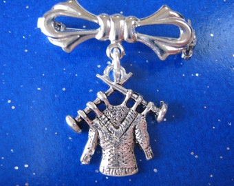 Knitting Brooch Knit Purl Charm Knitters Gift Knit Jewelry