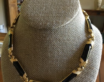 Monet Necklace ~black and gold~