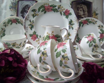 Vintage Wedgwood China Tea set for 4