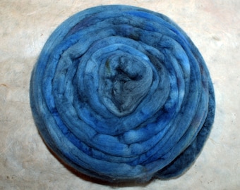 Hand-dyed Merino Wool 'Cielo' - combed tops