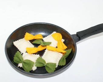Felt ravioli, Farfalle, felt food pasta