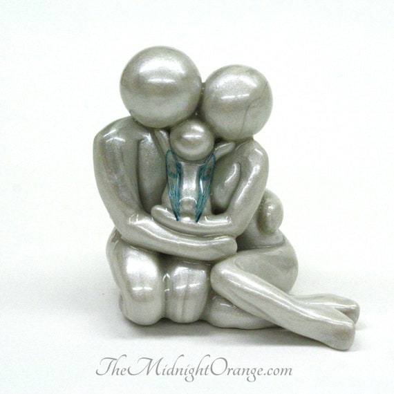 Baby Loss Memorial Statue Mother Father and Angel Baby clay