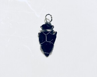Obsidian arrowhead necklace