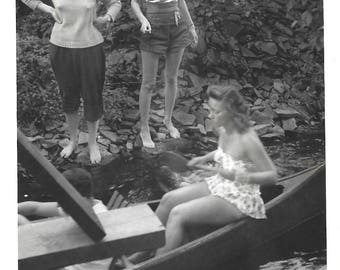 Vintage Snapshot "Pushing Off" Skeptical Friends Timid Pretty Girl In Swimsuit Wooden Canoe Found Vernacular Photo
