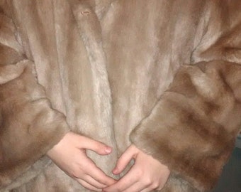 Beautiful Vintage Faux Blonde Mink Waist Length Coat Size 12
