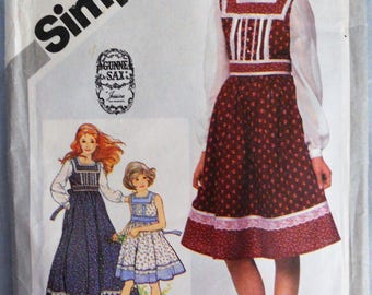 Simplicity 5119. Gunne Sax by Jessica McClintock. 1980's Gunne Sax dress pattern. Girl size 12. Unused, uncut.