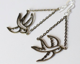 Flying Sparrow suspended chain earrings