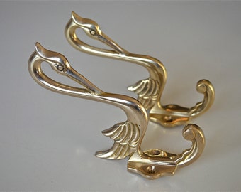 A pair of elegant Arts & Crafts style brass heron coat hook coathook AL76
