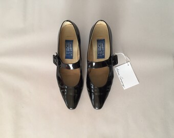patent leather mary janes | black patent heels | antiqued heels buckled mary janes | 8.5
