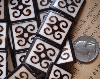 Ox Bone Adinkra DWENNIMMEN Ram's Horn Batik Beads-Ebony on White Strand of 9 Beads