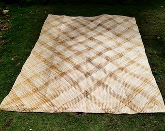 Handwoven mat "banig" Philippines 6.8ft x 5ft - Eco Friendly