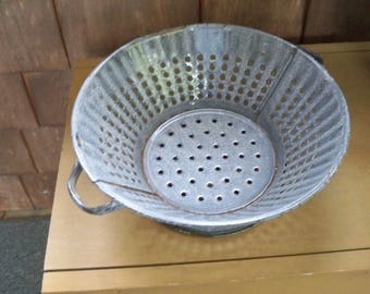 Vintage Gray Graniteware Strainer, Drainer, Colander Kitchen Collectible