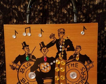 Vintage Wooden "Crooners" Purse