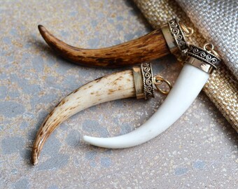 Bone Tusk Pendant, Horn, Tooth, Crescent, Bronze Horn Pendant, White Bone, Brown Bone, Ox Bone, Buffalo Bone, Curved Bone, One, BS17-1110C