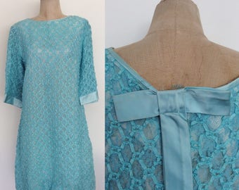 1960's Blue Ribbon & Lace Shift Dress w/ Bow Back Size Medium Large by Maeberry Vintage