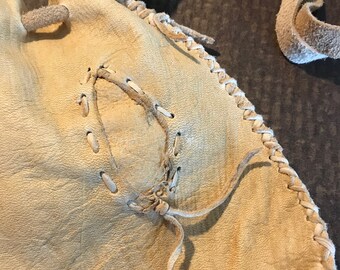 Medicine bag/ leather bag neck pouch/ spirit bag/ Possible bag