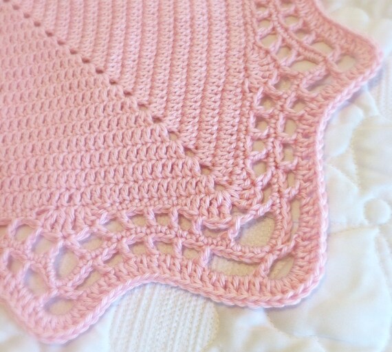 Crochet Blanket Pattern with Scalloped Edge