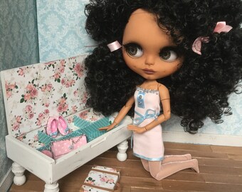 1:6 shabby chic coffee table, seater or storage for blythe barbie or other 12 inch dolls