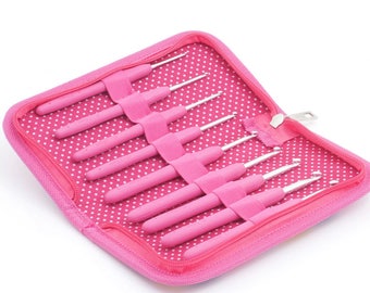 Crochet Hook Case: Filled with 9 Soft Grip Hooks 2mm - 6mm Hearts - Love
