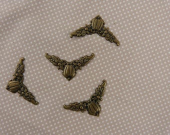 Four corners, metal embellishment scrapbooking
