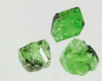 9 cts mint green tsavorite garnet crystal specimen merelani tanzania #93
