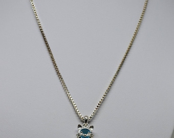 charming silver tone cat pendant necklce