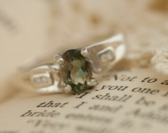 Oregon Sunstone in Sterling Silver Ring, Style VG