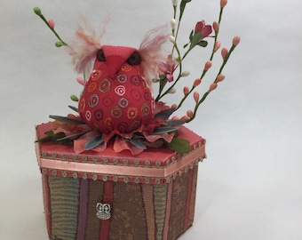Owl nested on decorative box, #358.