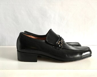 Vintage Men's Shoes 80's Black, Leather, Loafers by Kinney Shoes (Size: 8)