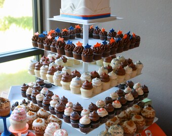 Custom Couples Cake Topper *Deposit Required before Starting * Check Seller for Pricing