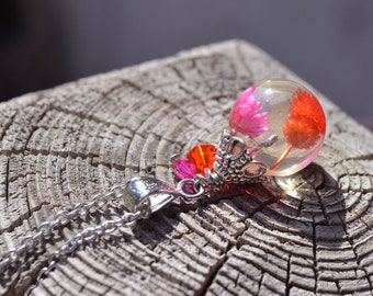 Pendant necklace resin sphere resin and real dried flowers, resin sphere, terrarium jewelry, bubble of resin