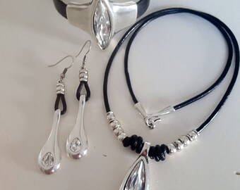 Swarovski crystal Set, Necklace, Bracelet, Earrings Swarovski crystal necklace, Bracelet drop Earrings, Jewelry Set, Zamak, Silver