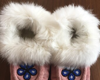 Women's Size 5 Native American Moccasins
