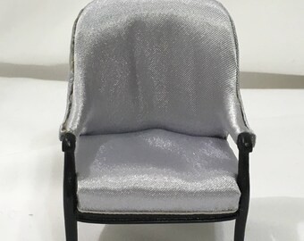Dollhouse Miniature 1" Scale Bespaq Chair (JC)