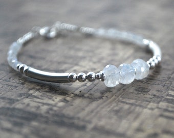 Moonstone Sterling Silver Bracelet Healing bracelet Gemstones. Calm Tranquil, Inspiration, Intuition + Confidence. Silver moonstone bracelet