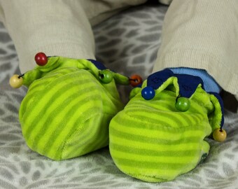 Harlekin-Velvet-Slippers with wooden pearls