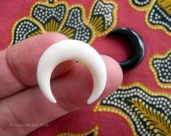 Mini Horns of My Dilemma Carved Bone Crescent Pendant Bead 20mm Undrilled
