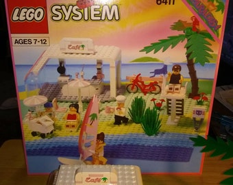 LEGO System 6411 Paradise, Sand Dollar Club, 1992, all pieces included